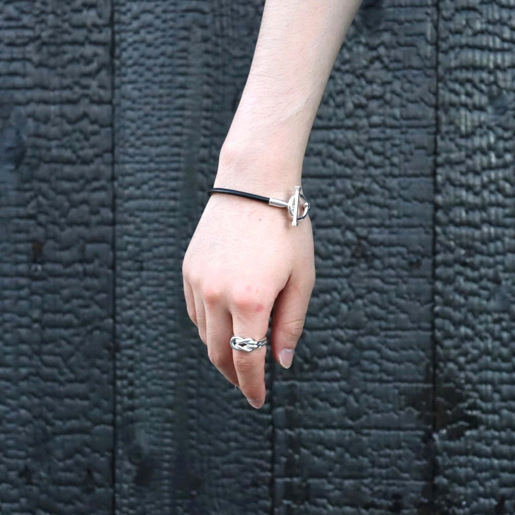 Round Leather Bracelet -Black- #SILVER [XOLB004S-BLK]