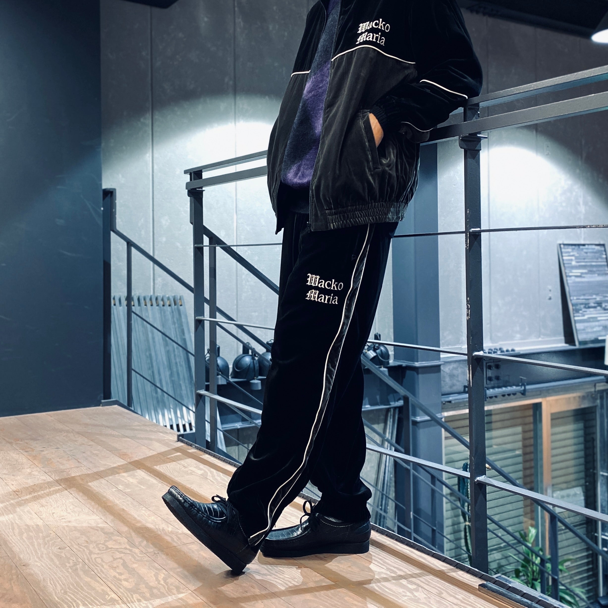 VELVET TRACK PANTS #BLACK [23FW-WMO-TP02]