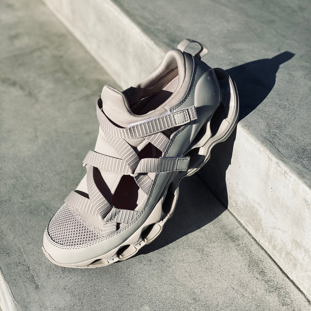 靴 MIZUNO WAVE PROPHECY STRAP 28.5 Mizuno Sportstyle - Wave Prophecy Strap | HBX