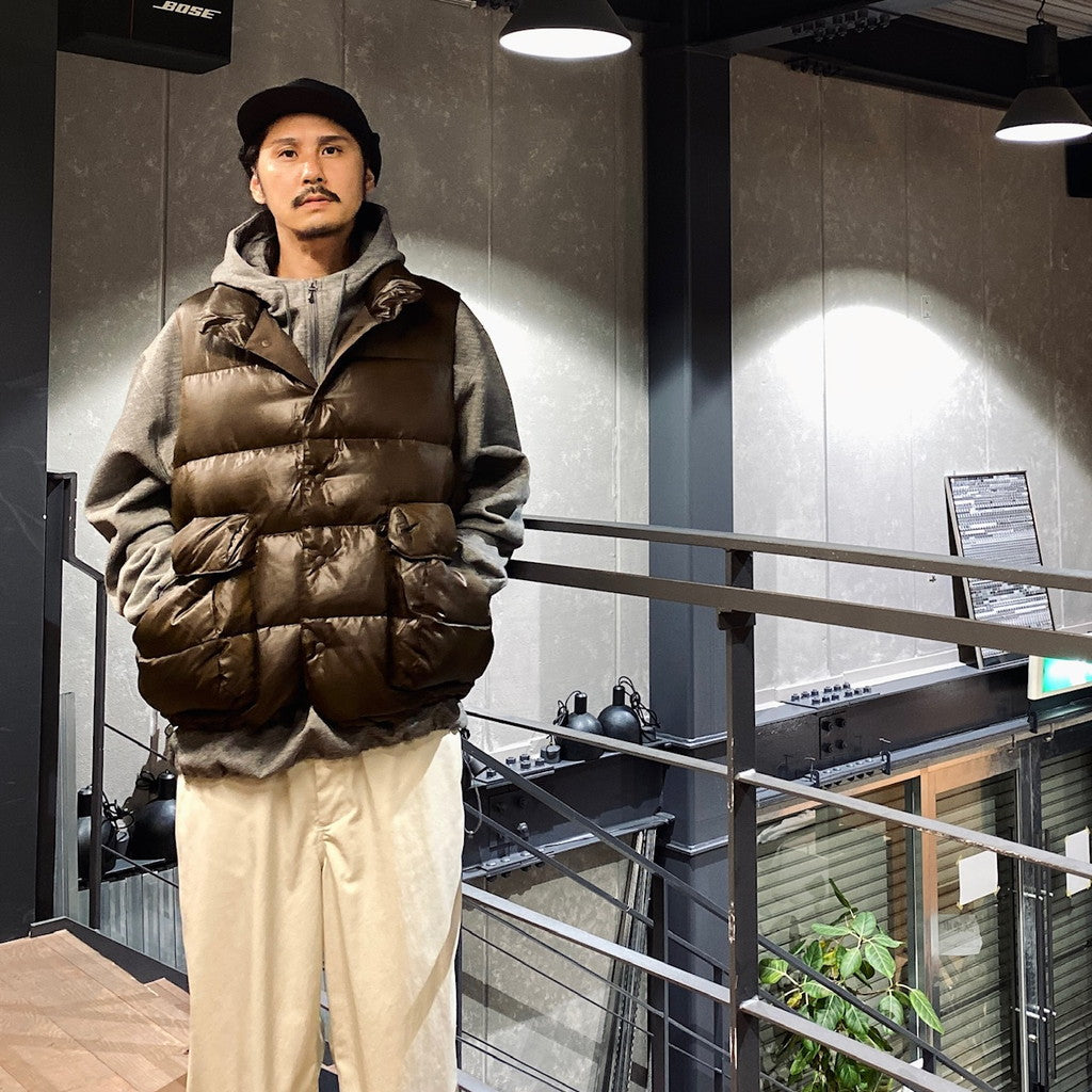 科技背包客羽絨背心 #棕色 [BW-24023W]