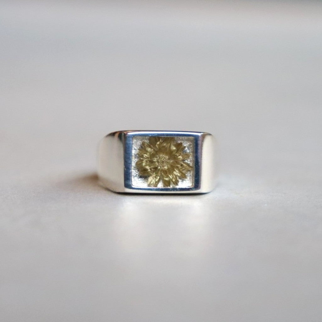 Signet Ring with Gray & Gold Flower #SILVER [XOR125]