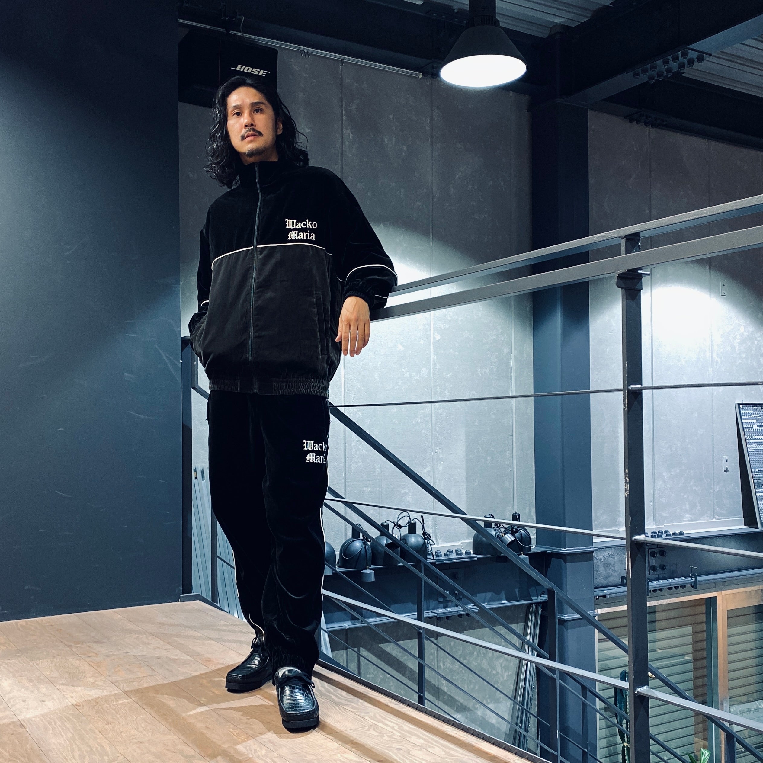 VELVET TRACK PANTS #BLACK [23FW-WMO-TP02]