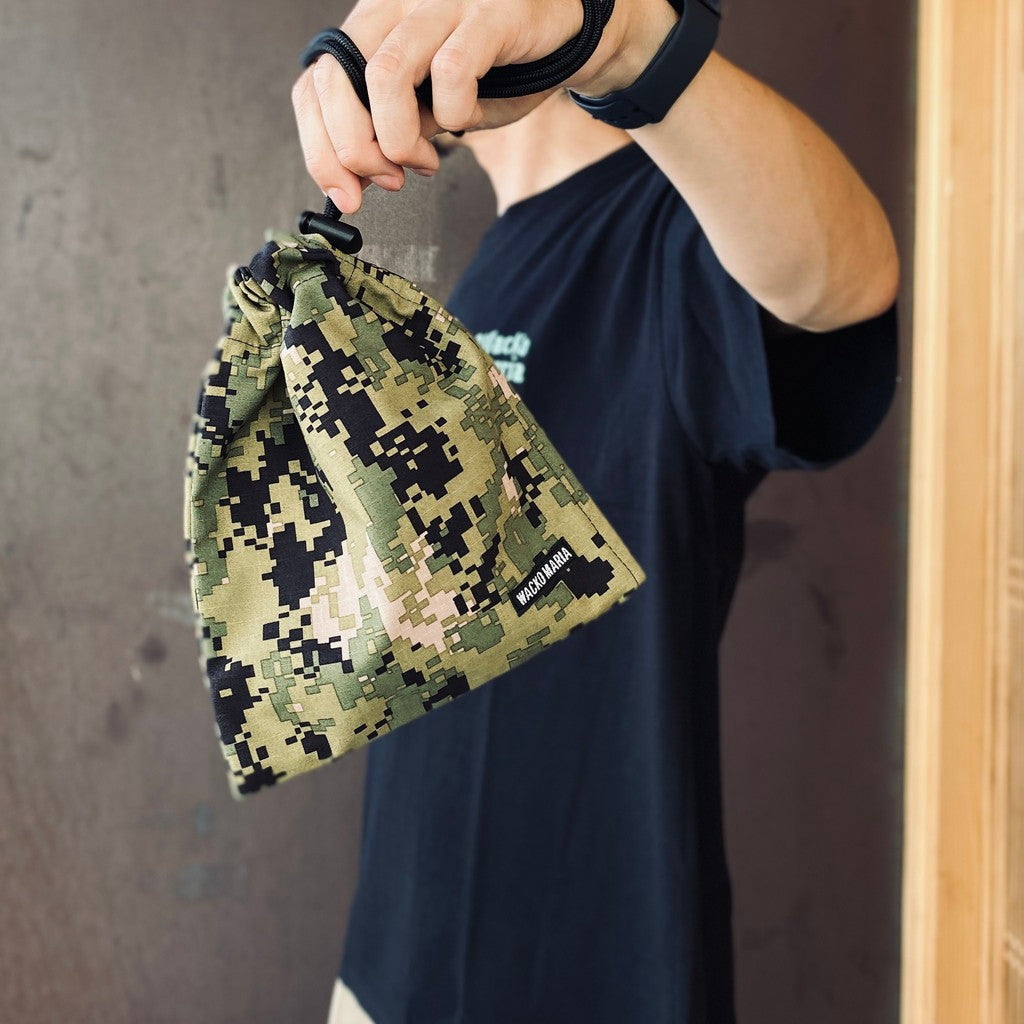 DIGITALCAMO SHOULDER POUCH #KHAKI [26FWE-WMA-BG03]