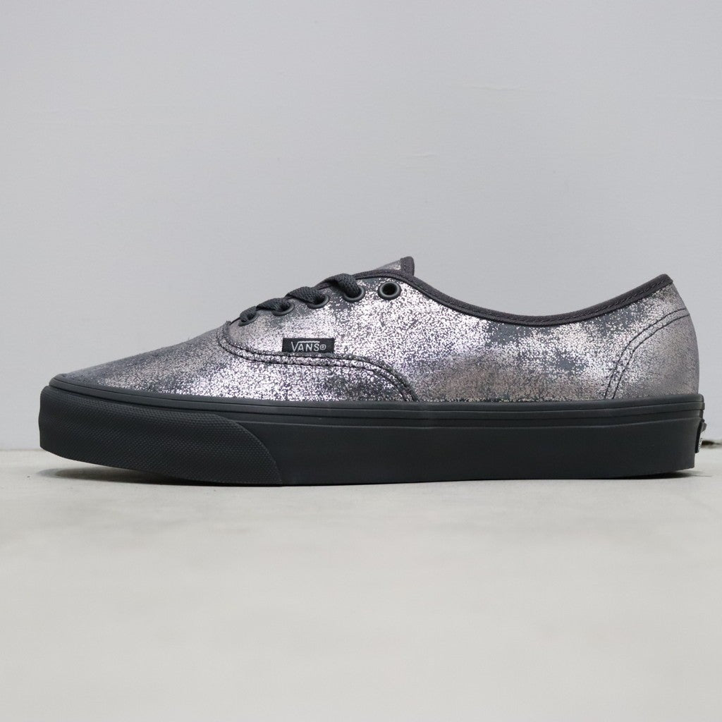 Authentic (Foil Suede Light Grey) #Silver [VN000D6GLTG]