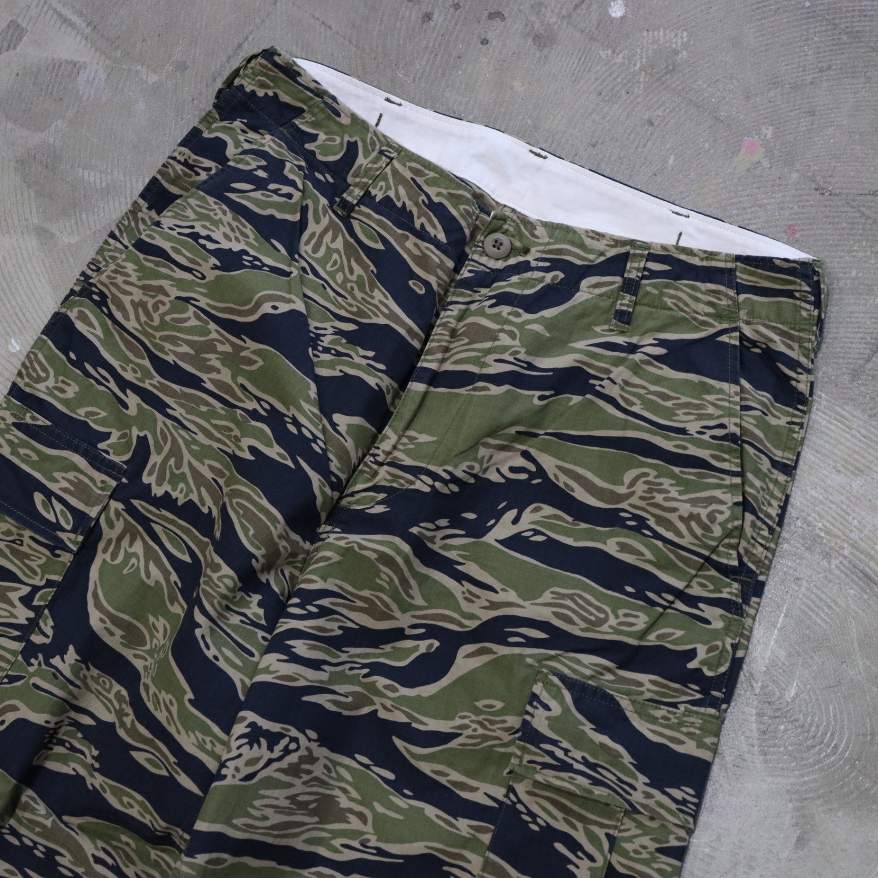 TIGERCAMO 6 POCKET TROUSERS #OLIVE [24FW-WMP-PT04]