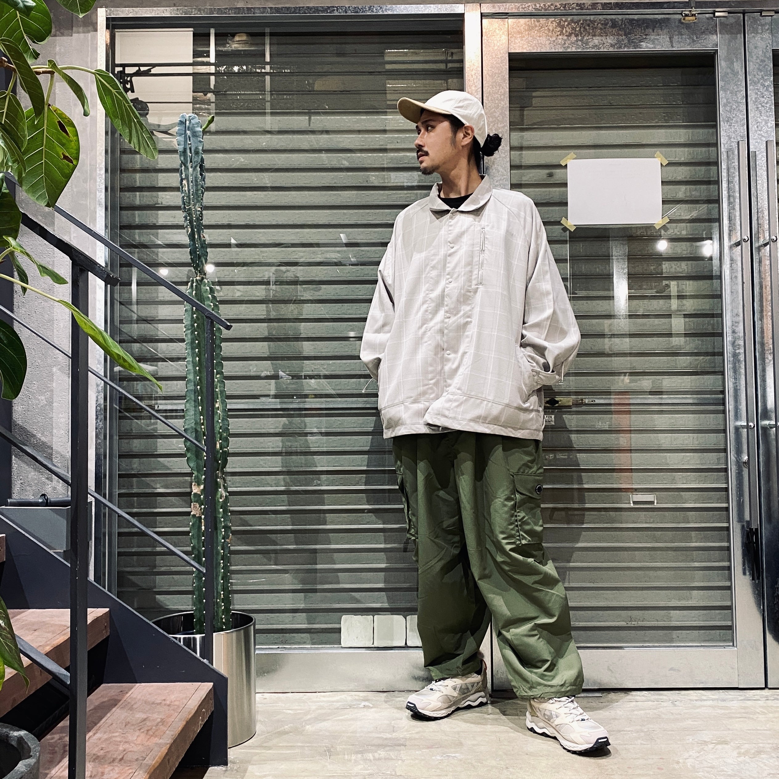 試着したのみですTIGHTBOOTH T-65 BALLOON CARGO PANTS - ワークパンツ