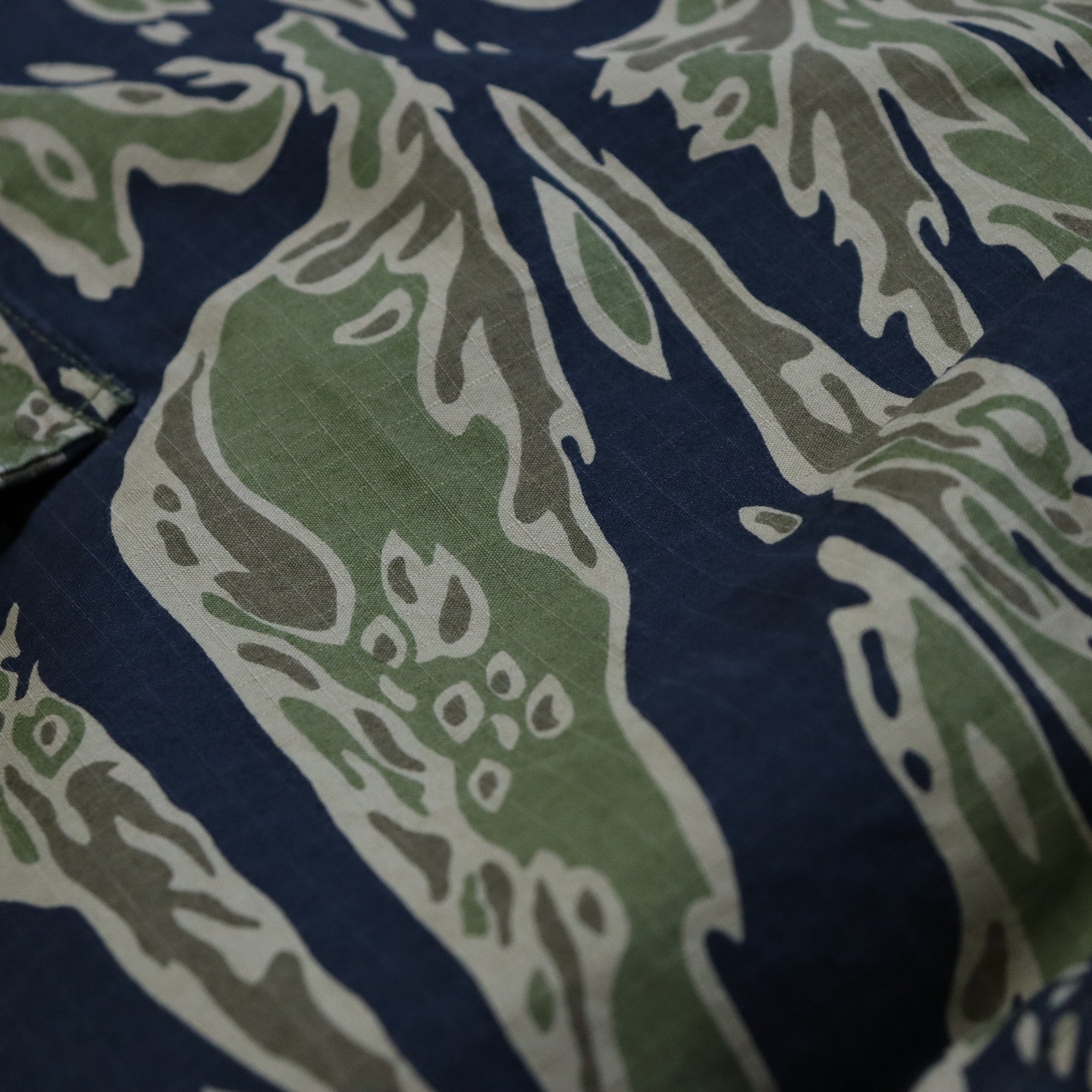 【WACKO MARIA】TIGER CAMO 6 POCKET WACKO MARIA Tiger camo-print six-pocket Trousers | Green | FARFETCH JO