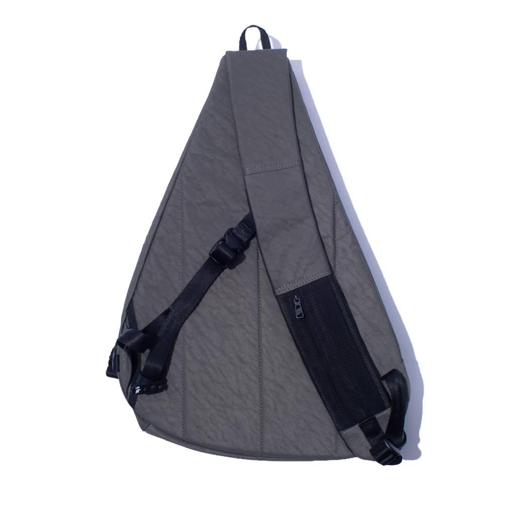 TEXTURED TWILL LAYERED SLINGER BAG #CHARCOAL [FTT36262B0009]