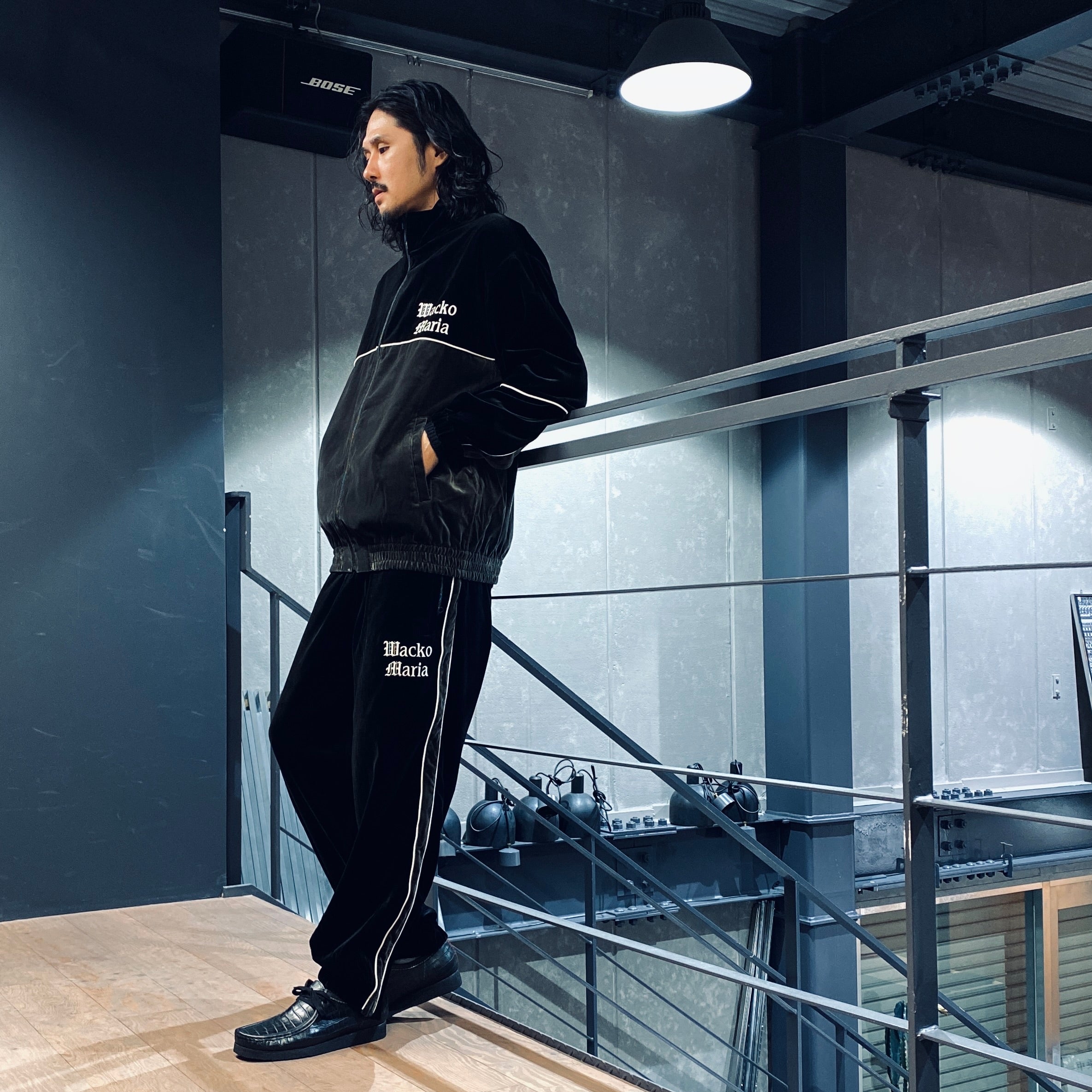 VELVET TRACK PANTS #BLACK [23FW-WMO-TP02]