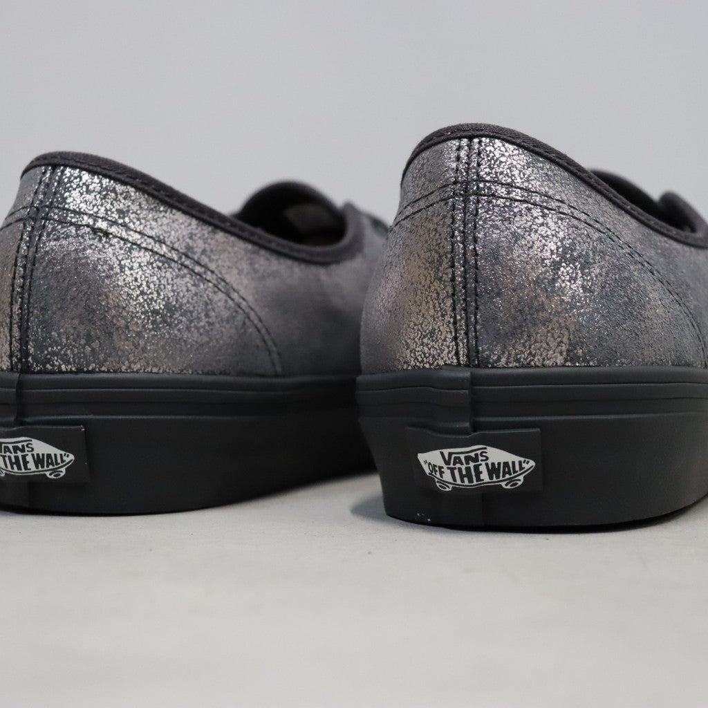 Authentic (Foil Suede Light Grey) #Silver [VN000D6GLTG]