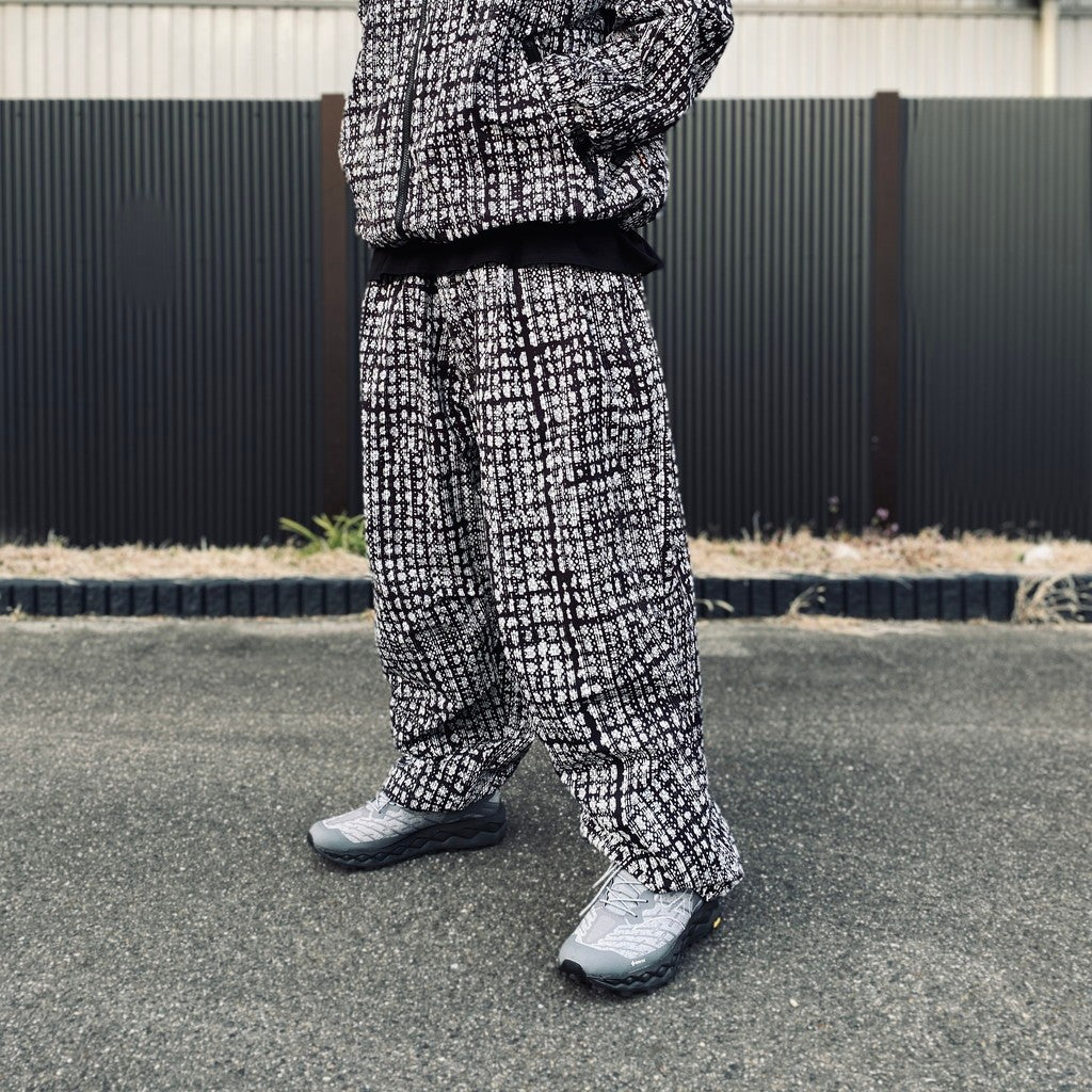 BLEEDING LOGO BALLOON PANTS #Black [SS26-B03]