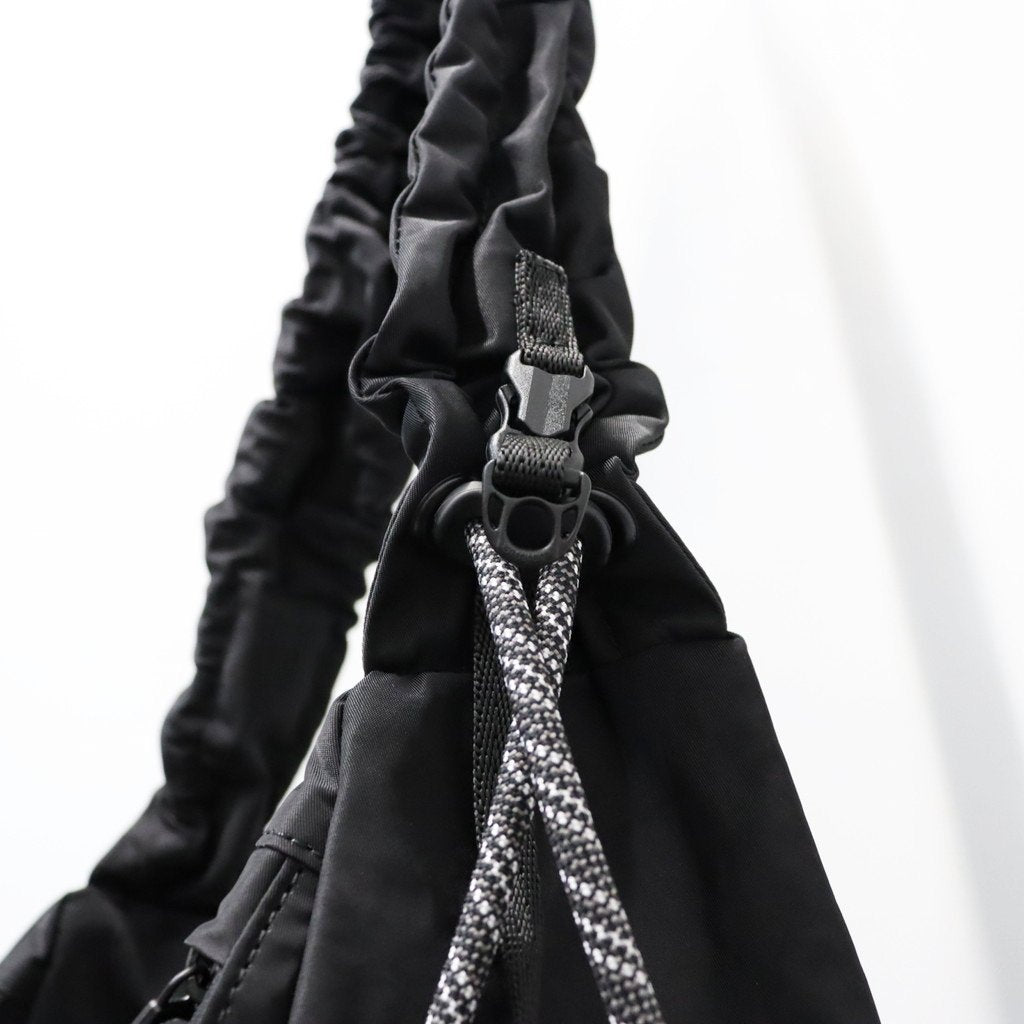 TEXTURED TWILL BODY BAG #BLACK [FTT36262B0007]