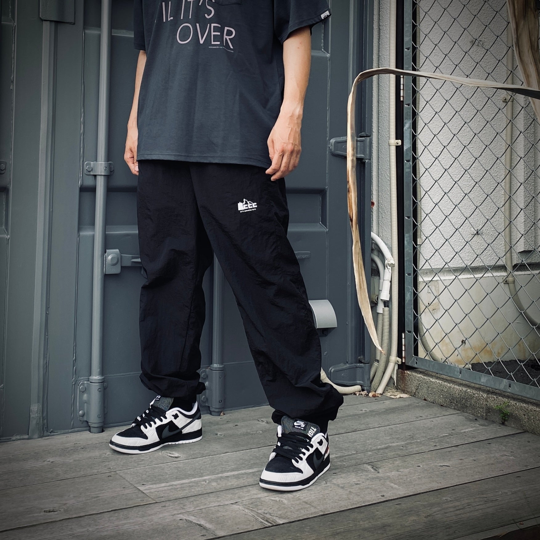 SWITCHING NYLON TRACK PANTS #BLACK [CCC-243P001]