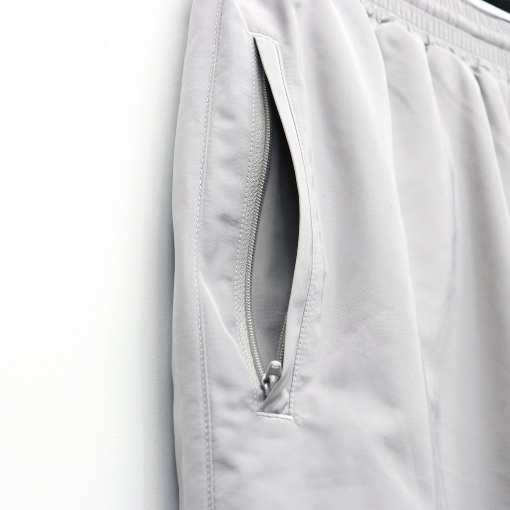 UMBRO | TRACK PANTS ( TYPE-1 ) #GRAY [26SS-WMO-UB02]