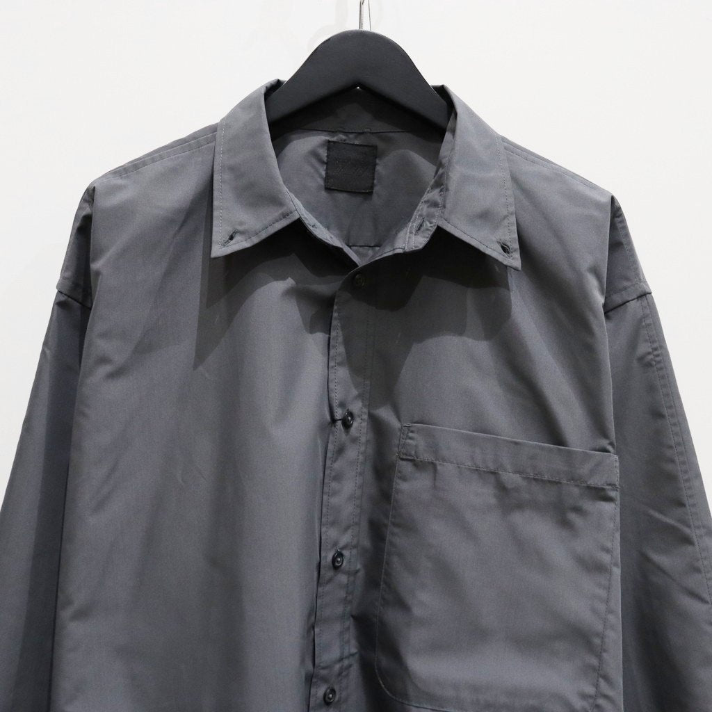 TECH BUTTON DOWN SHIRT L/S #CHARCOAL [BE-80025]