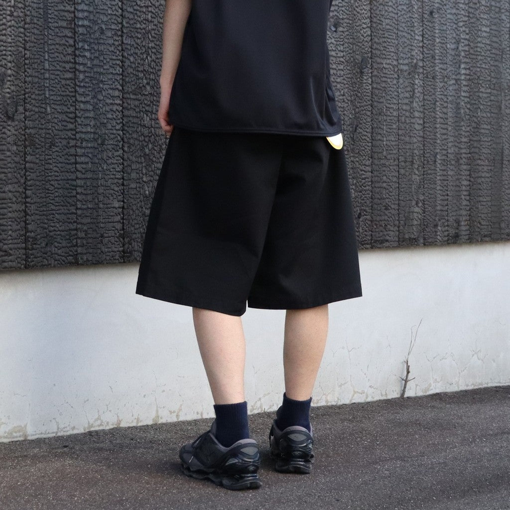 Dickies | Tuck Wide Shorts #Black [SD26S-PT07] - cocorozashi 三重