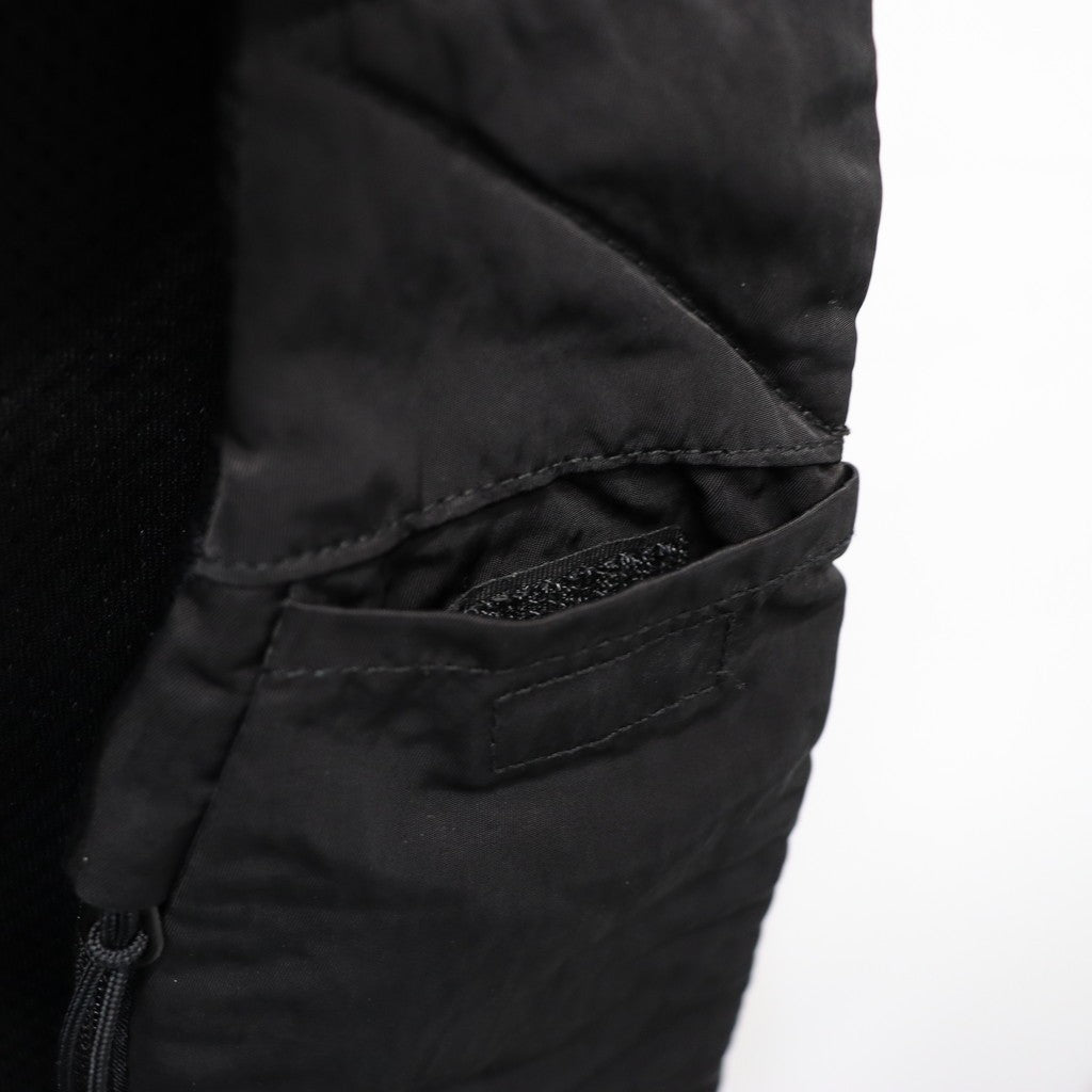 NYLON B CROSSBODY BACKPACK #BLACK 999 [RCCMAC735A-005269G]