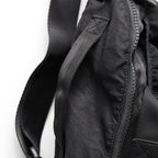 NYLON B LENS WAISTBAG #BLACK 999 [20CMAC043A-005269G]