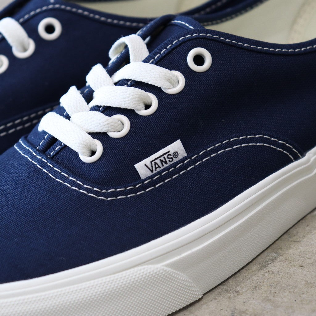Authentic #DRESS BLUES/MARSHMALLOW [VN000BW5DTQ]