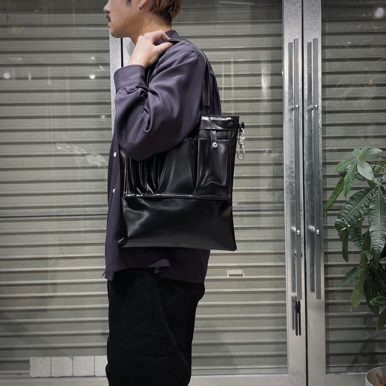 TECH LEATHER TRANSEFORM TOTE #BLACK [FLE32251B0003]