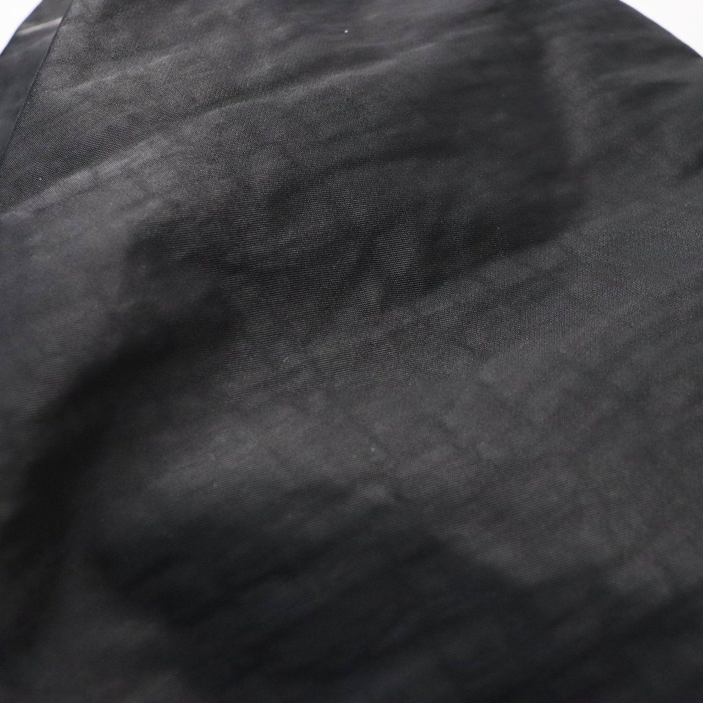 TEXTURED TWILL LAYERED SLINGER BAG #BLACK [FTT36262B0009]