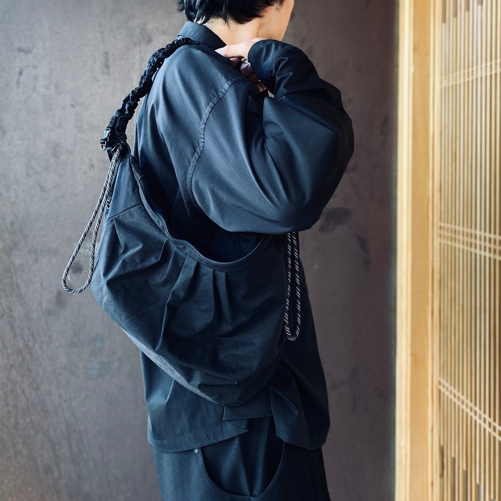 TEXTURED TWILL BODY BAG #BLACK [FTT36262B0007]