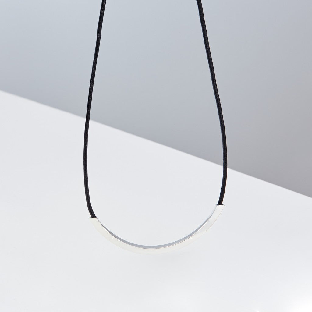 Triangle Leather Necklace #BLACK/SILVER [XOLN001-50-BLK]