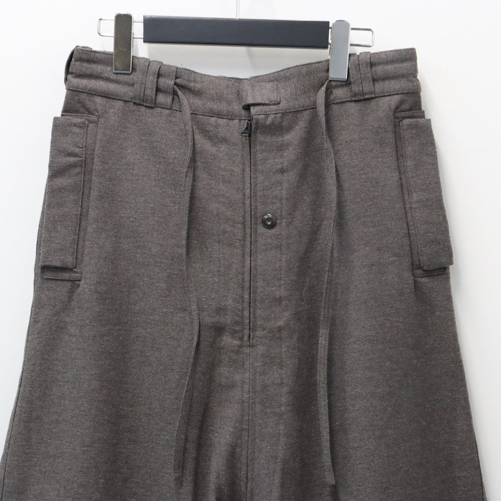 MORPH YI PANTS #CHARCOAL [JI-26AW-PT03-1]