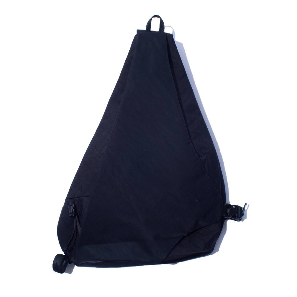 TEXTURED TWILL LAYERED SLINGER BAG #BLACK [FTT36262B0009]