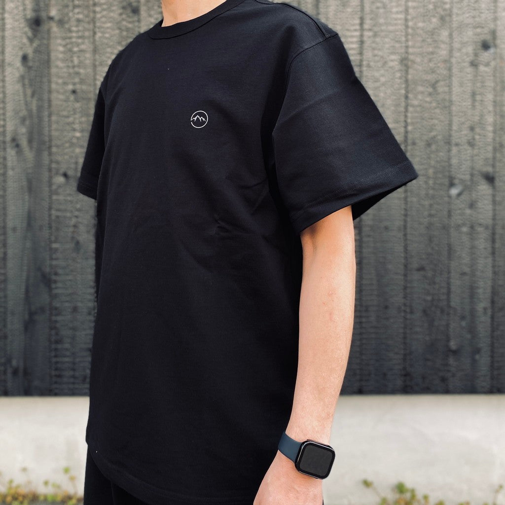 BACK LOGO TEE #BLACK [HOD26-01-TS006]