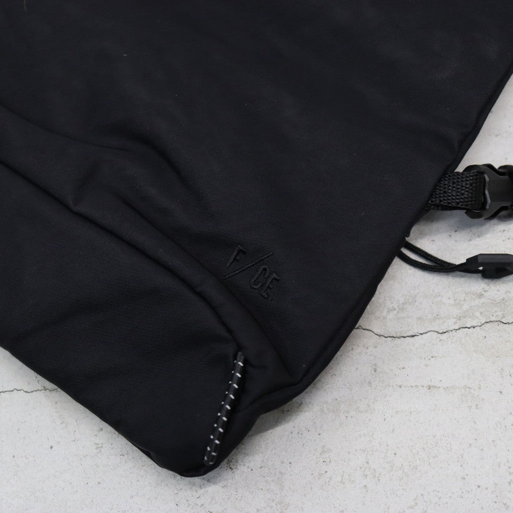 TEXTURED TWILL DRAWSTRING SACOCHE #BLACK [FTT36261B0005]