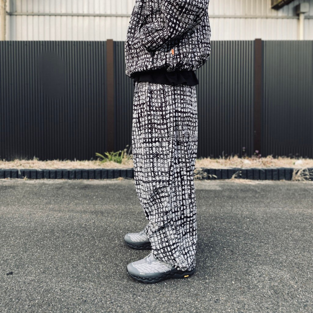 BLEEDING LOGO BALLOON PANTS #Black [SS26-B03]