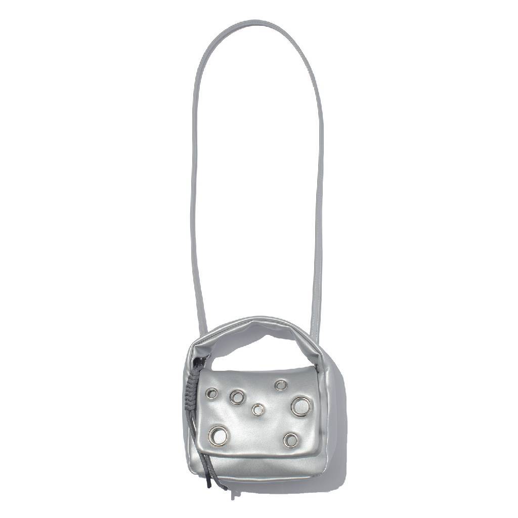 TECH LEATHER EYELET MINI POACH #SILVER [FEL34261B0006]