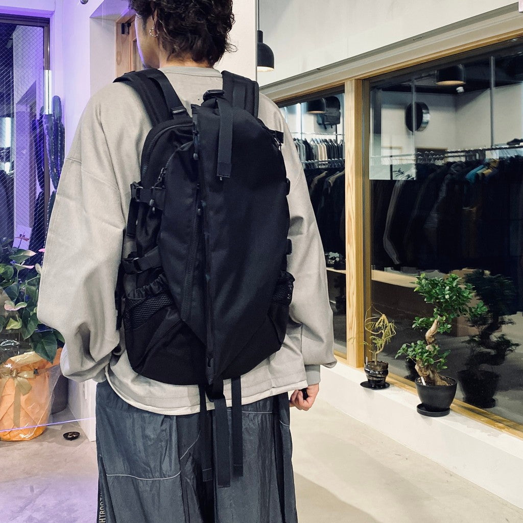 同時 | “GW-1U” CORDURA 尼龍“OUTSIDE”背包 #黑色 [GOOPI-25AW-SEP-03]