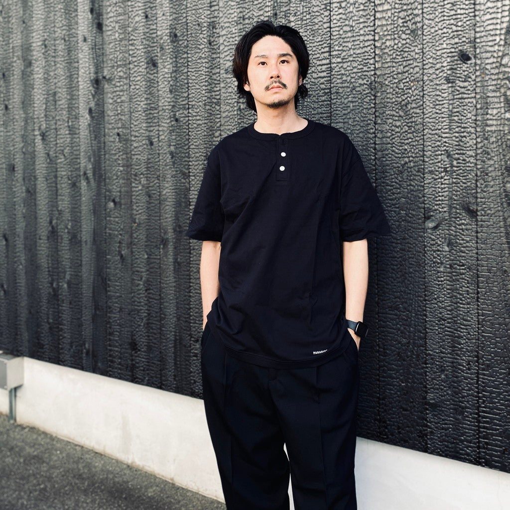 HEALTHKNIT | HENRY NECK T-SHIRT #BLACK [26SS-WMT-HK01