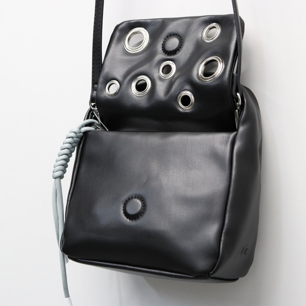 TECH LEATHER EYELET MINI POACH #BLACK [FEL34261B0006]