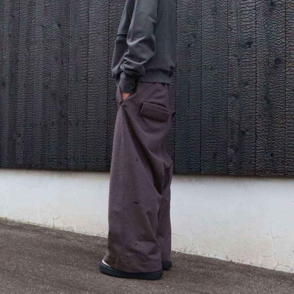 MORPH YI PANTS #CHARCOAL [JI-26AW-PT03-1]