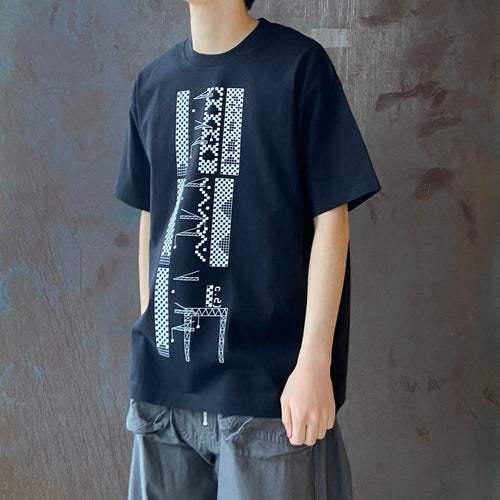 SIMILITUDE T #BLACK [CES29T18]