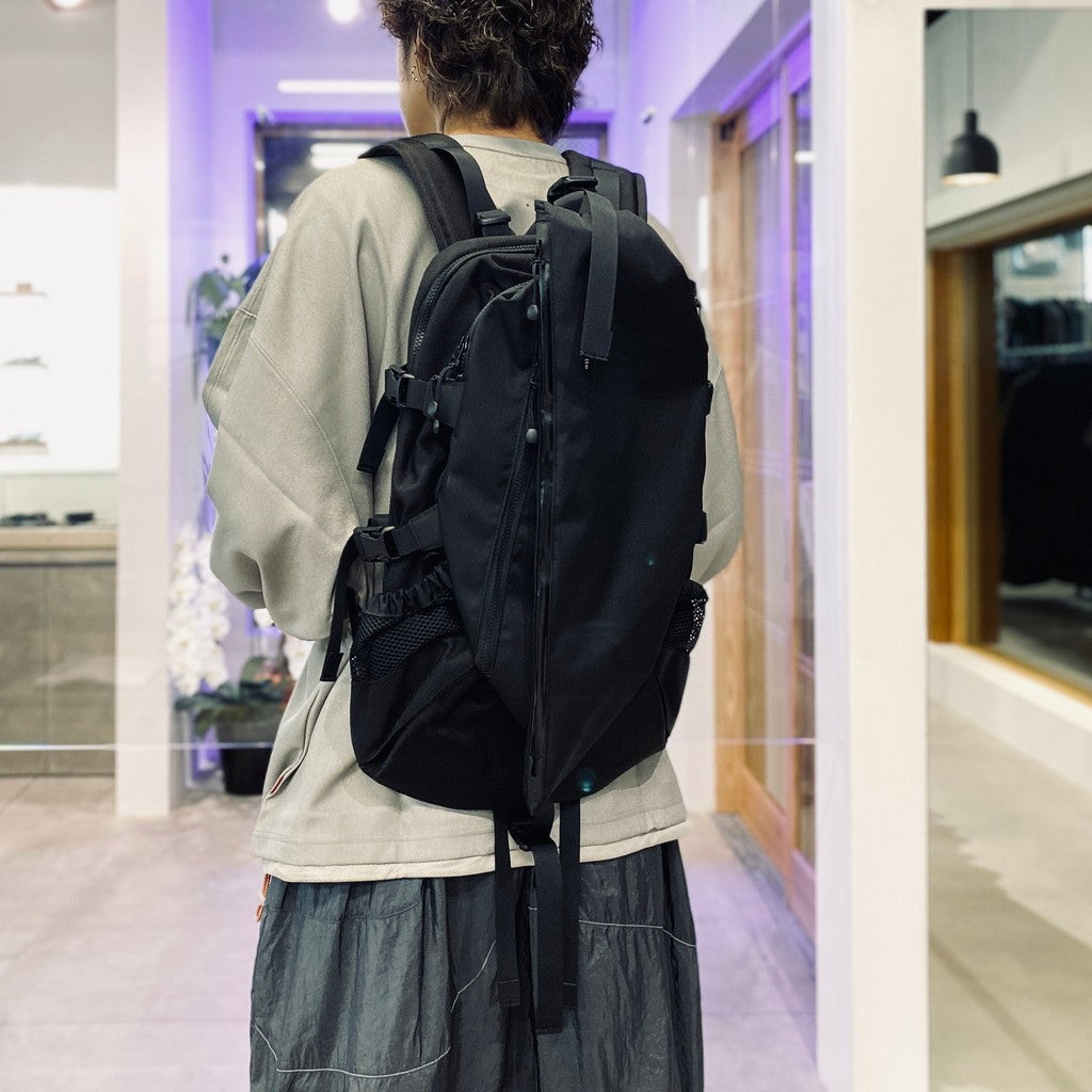 同時 | “GW-1U” CORDURA 尼龍“OUTSIDE”背包 #黑色 [GOOPI-25AW-SEP-03]