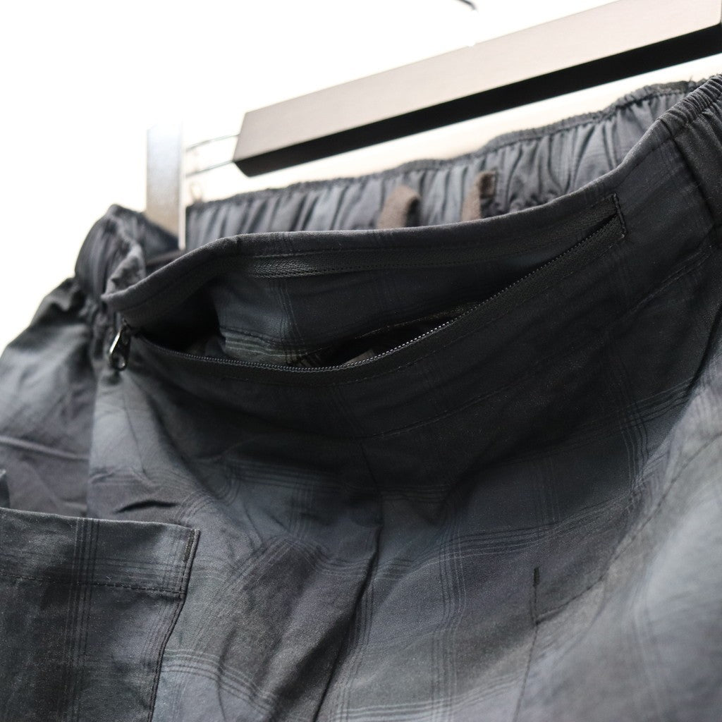 TASLAN NYLON CHECK EASY SHORTS #BLACK [CCC-261P004]