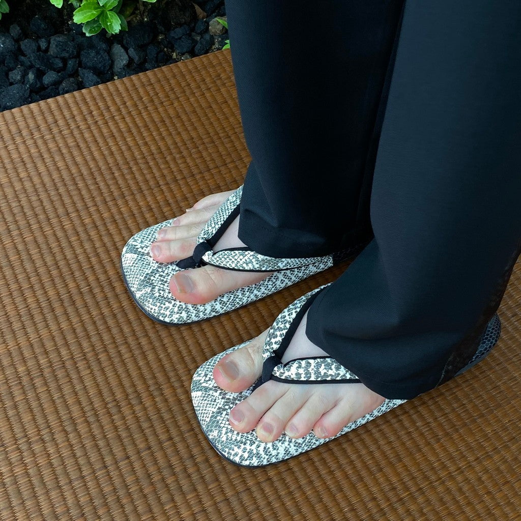辻屋本店 | 粋軽雪駄コンビ #white [BV-GA2600410]