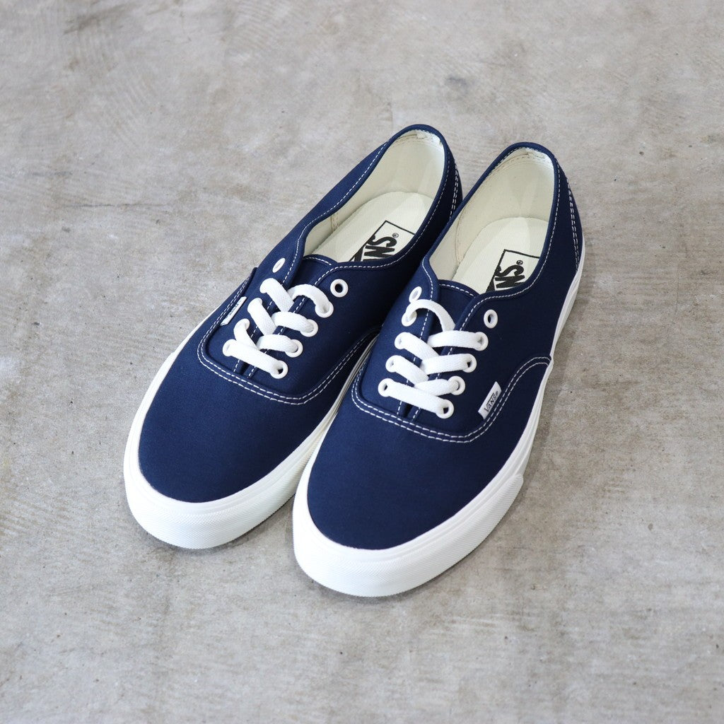 Authentic #DRESS BLUES/MARSHMALLOW [VN000BW5DTQ]