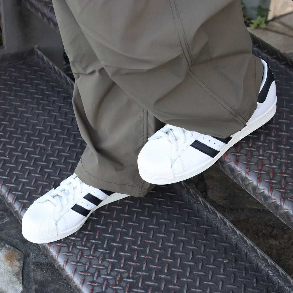 SUPERSTAR 82 #ﾌｯﾄｳｪｱﾎﾜｲﾄ/ｺｱﾌﾞﾗｯｸ/ｵﾌﾎﾜｲﾄ [JI2025]