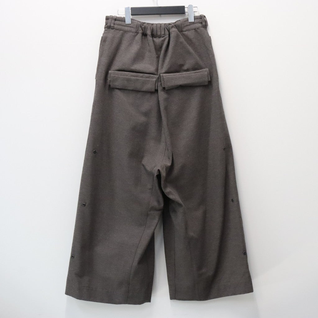 MORPH YI PANTS #CHARCOAL [JI-26AW-PT03-1]