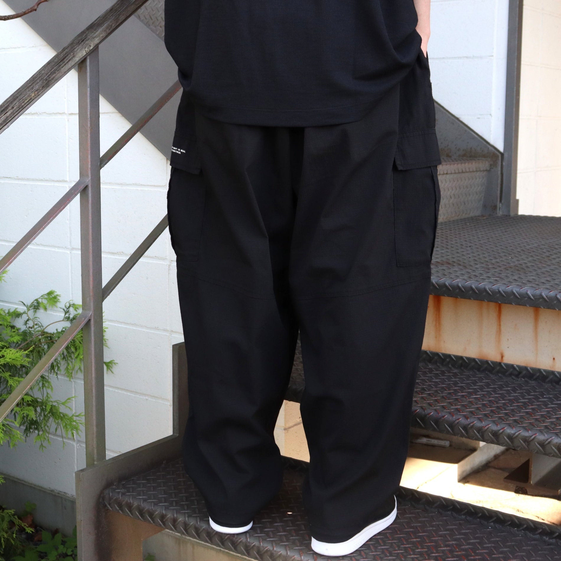 SEERSUCKER CARGO BALLOON PANTS #Black [SU25-B06]