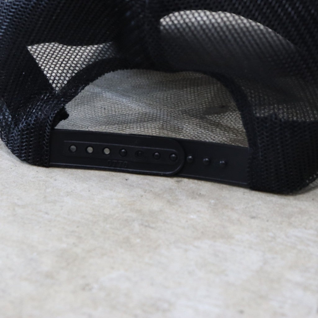 哈雷戴維森 | 尖叫鷹彎簷貼片帽 #黑色/金色 [HD25SS-CAP-01]