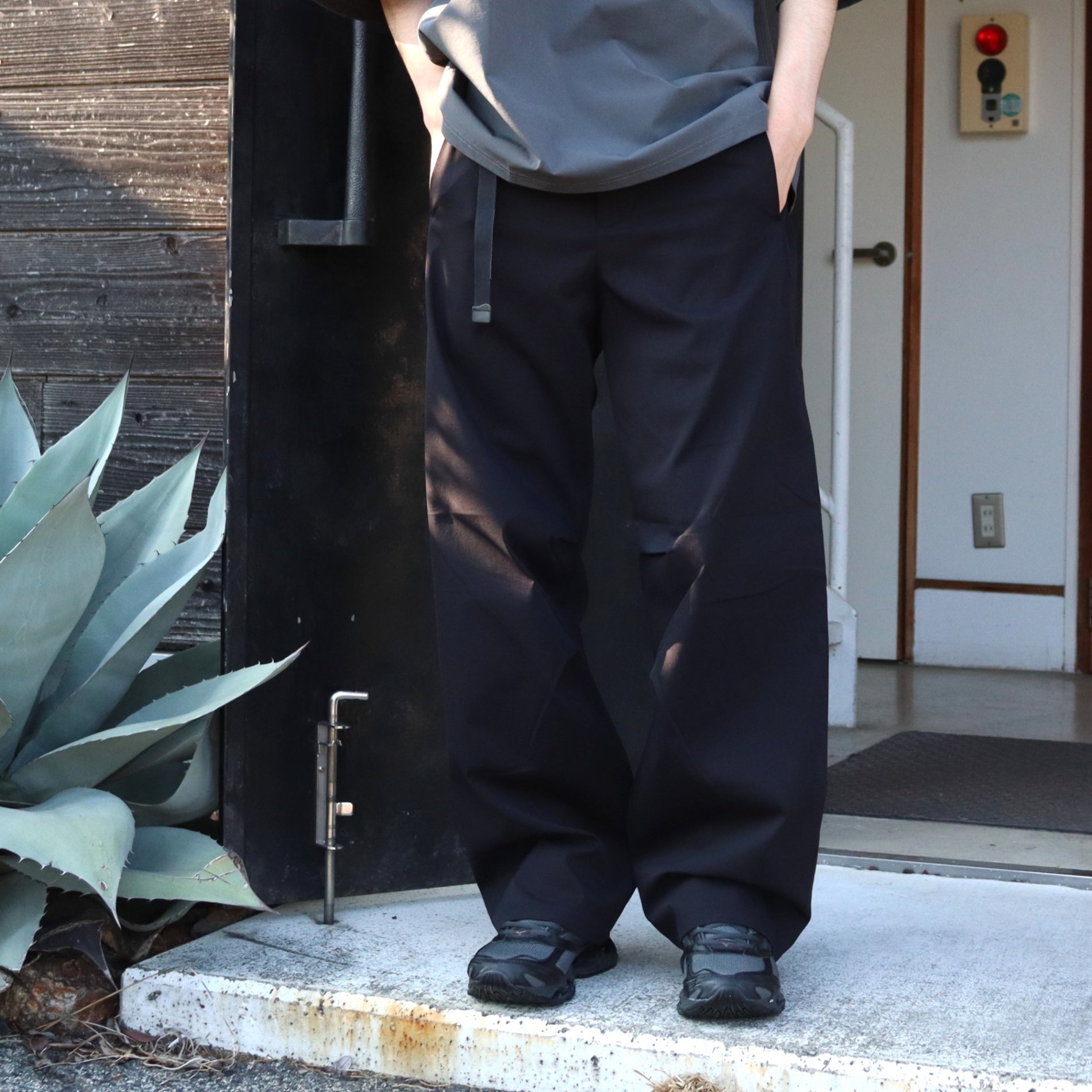 TECHNICAL STRETCH TROUSERS #Black [FPA03252U0006]