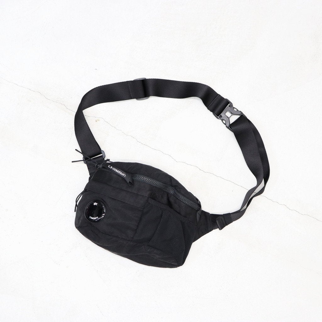 NYLON B LENS WAISTBAG #BLACK 999 [20CMAC043A-005269G]