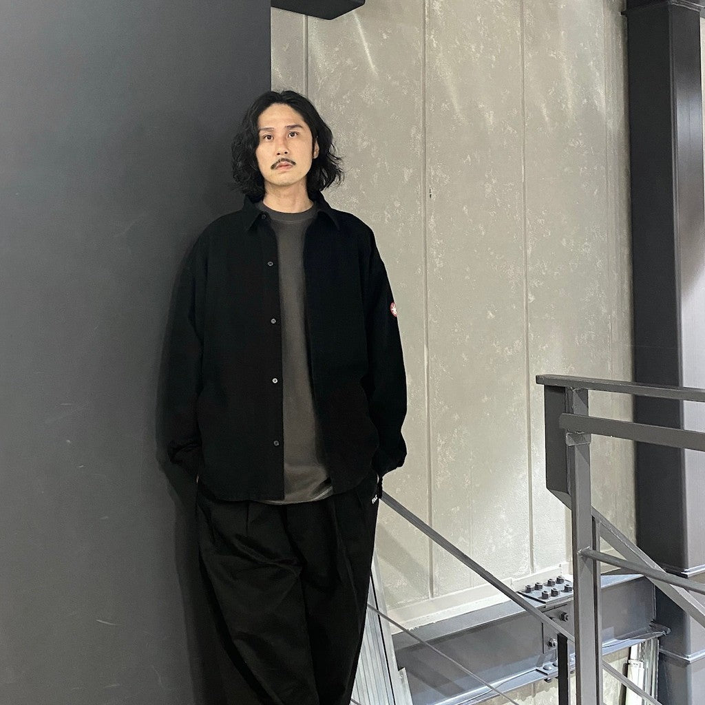 大黑色貼邊口袋襯衫 [CES26SH06]