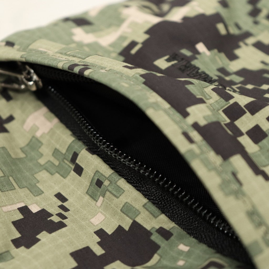 SPEAK EASY | DIGITALCAMO SMALL SHOULDER BAG #KHAKI [26SS-WMA-BG06]